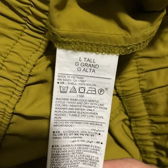 NWT- Old Navy  L tall. High Waist Ankle Zip Cargo Jogger - Picture 11 of 11